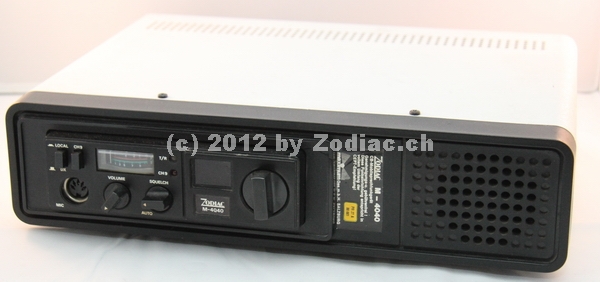 Zodiac M-4040
Typ:CB-Gerät
Frequenz:26.965-27.405 MHz
Kanäle:40
Modulationsart:FM
Leistung:4 Watt
Hergestellt ab:1984
Sonstiges: Dieses Gerät wurde in Österreich in ein Handic Gehäuse gebaut und so als Heimstation verkauft. Umgebaut vermutlich durch Maximum Ges.m.b.H Salzburg
Schlüsselwörter: Zodiac M-4040