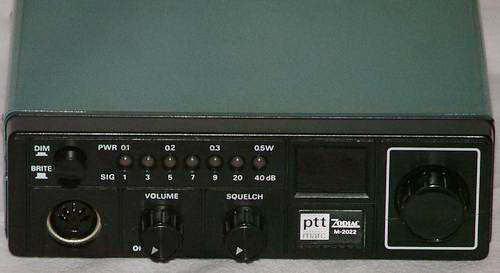 Zodiac M-2022
Typ:CB-Gerät
Frequenz:26.965-27.225 MHz
Kanäle:22
Modulationsart:FM
Leistung:2 Watt
Hergestellt ab: 1982
Schlüsselwörter: Zodiac M-2022