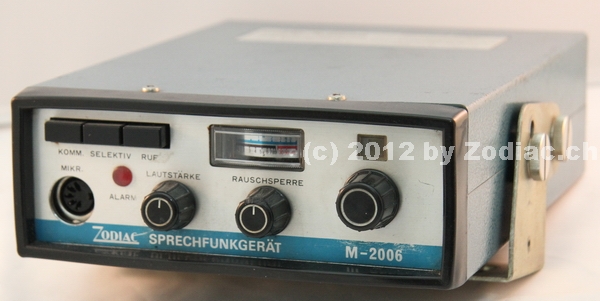 Zodiac M-2006
Typ:CB-Gerät
Frequenz:27 MHz
Kanäle:6
Modulationsart:AM
Leistung:0,5 Watt
Hergestellt ab: 1972



Schlüsselwörter: Zodiac M-2006