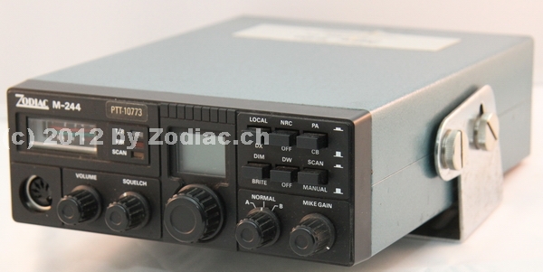 Zodiac M-244
Typ:CB-Gerät
Frequenz:26.965-27.405 MHz
Kanäle:40
Modulationsart:FM
Leistung:4 Watt
Hergestellt ab: 1984
Sonstiges: 2 Speicherkanäle die über eine Diodenmatrix "programmiert"werden können
Schlüsselwörter: Zodiac M-244