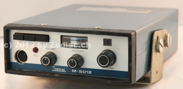 Zodiac M-5012
Typ:CB-Gerät
Frequenz:27.005-27.135 MHz
Kanäle:12
Modulationsart:AM
Leistung:0,5 Watt
Hergestellt ab: 1972
Schlüsselwörter: Zodiac M-5012