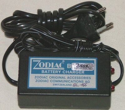 Zodiac BL-166
Eingang 220 V
Ausgang 2X 12 V 65 mA
Schlüsselwörter: Zodiac BL-166