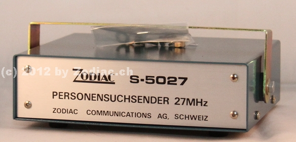 Zodiac S-5027
Personensuchsender
Frequenz: 27 MHz
Leistung: 5 Watt
Leider fehlt das Eingabegerät 
Schlüsselwörter: Zodiac S-5027