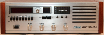 Zodiac Diplomat 6
Typ:Betriebsfunkgerät
Frequenz:27.425-27.495 MHz
Kanäle:6
Modulationsart:AM

Leistung:0.5 W
Hergestellt ab:1978
Sonstiges: Prototyp eines Betriebsfunkgerät
welches nie in Serie geht. 






Schlüsselwörter: Zodiac Diplomat 6